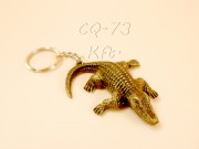 CQ6957 Kattogó krokodil kulcstartó