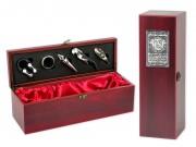 CQ07823 Bortartó fémcimkés Boldog 18. Születésnapot + 5db borkiegészítő